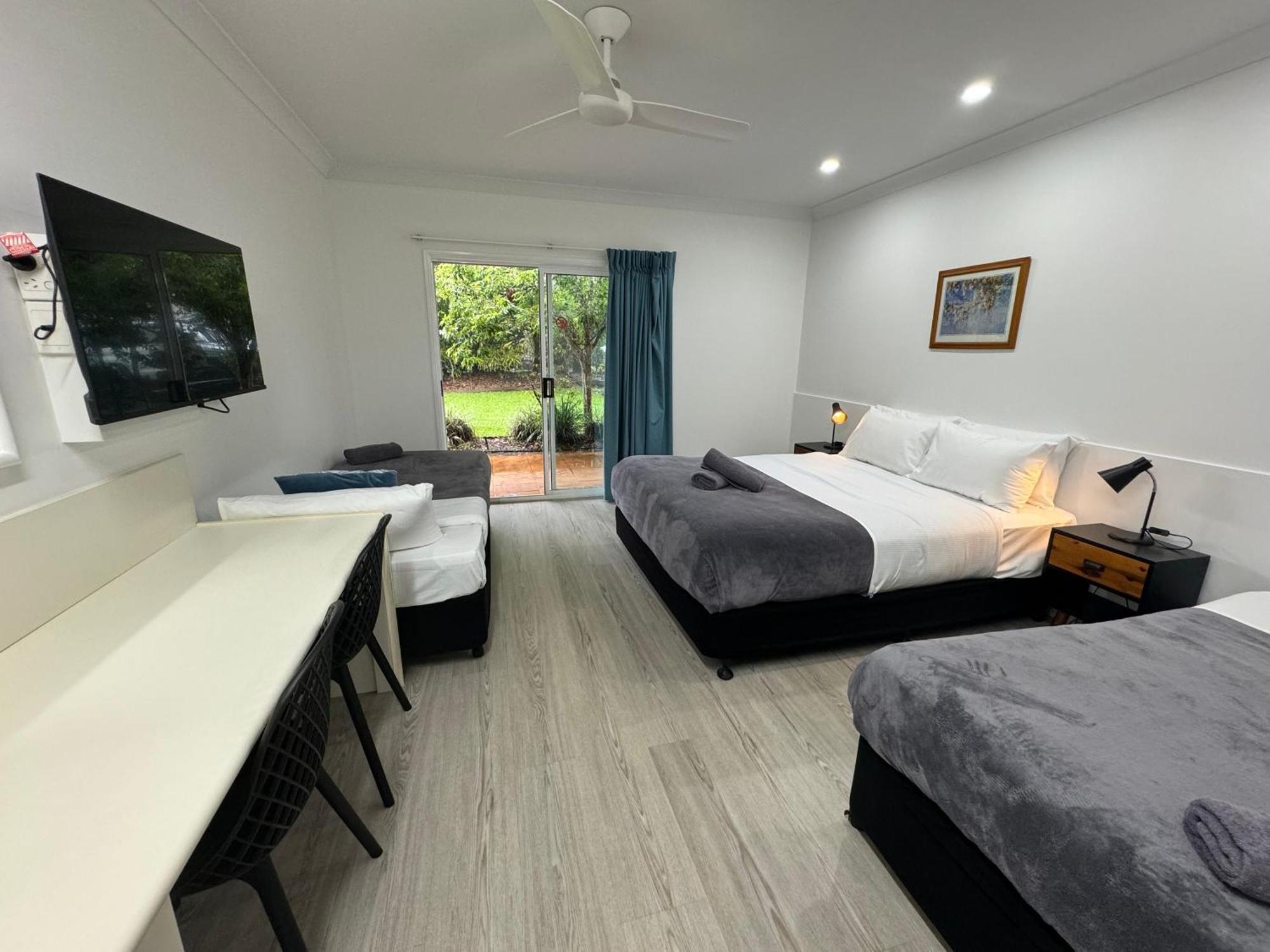 Motor 3* Mareeba